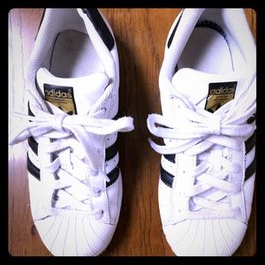 Adidas Classic 3 Stripe Women’s Sz 5.5